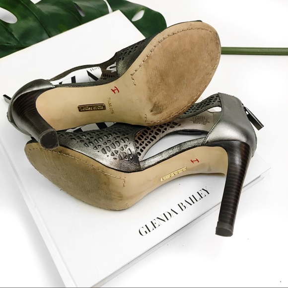 louise et cie olivia cutout bootie in metallic - Picture 4 of 5